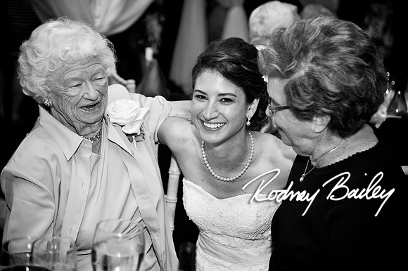 Oatlands Historic House and Gardens Weddings_wedding photography Oatlands Historic House and Gardens Virginia_Oatlands Historic House and Gardens Leesburg Virginia Wedding Photographer