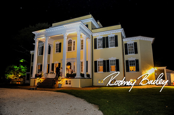 Oatlands Historic House and Gardens Weddings_wedding photography Oatlands Historic House and Gardens Virginia_Oatlands Historic House and Gardens Leesburg Virginia Wedding Photographer