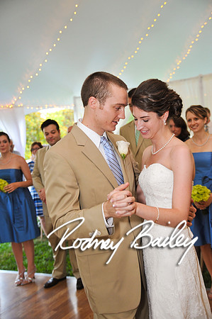 Oatlands Historic House and Gardens Weddings_wedding photography Oatlands Historic House and Gardens Virginia_Oatlands Historic House and Gardens Leesburg Virginia Wedding Photographer