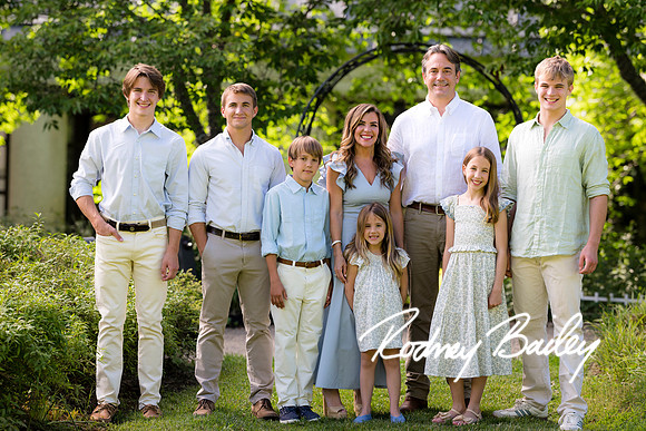 0007__5-27-26_Mosteller-Family-Photography-Session-Meadowlark-Gardens-Virginia-Rodney-Bailey-Photographer