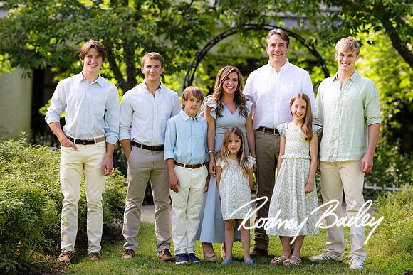 0016__5-27-26_Mosteller-Family-Photography-Session-Meadowlark-Gardens-Virginia-Rodney-Bailey-Photographer