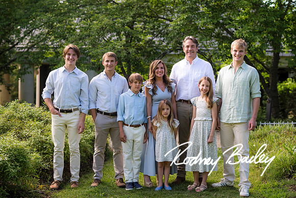 0027__5-27-26_Mosteller-Family-Photography-Session-Meadowlark-Gardens-Virginia-Rodney-Bailey-Photographer