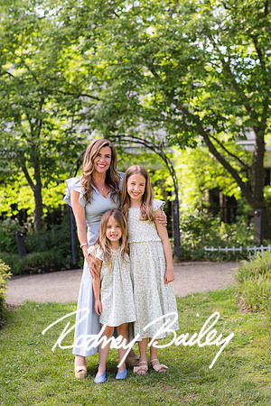 0074__5-27-26_Mosteller-Family-Photography-Session-Meadowlark-Gardens-Virginia-Rodney-Bailey-Photographer