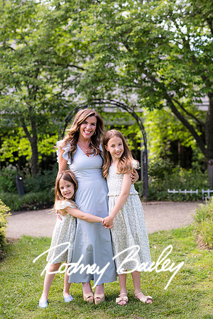 0086__5-27-26_Mosteller-Family-Photography-Session-Meadowlark-Gardens-Virginia-Rodney-Bailey-Photographer