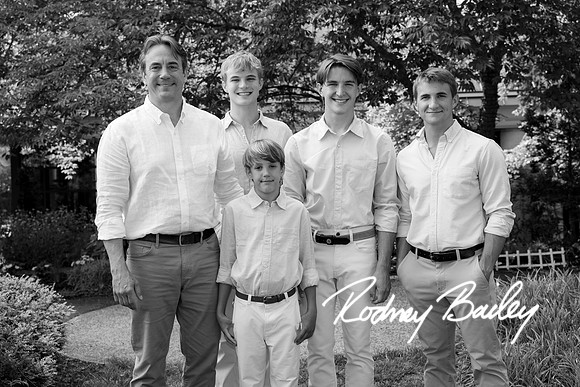 0120__5-27-26_Mosteller-Family-Photography-Session-Meadowlark-Gardens-Virginia-Rodney-Bailey-Photographer