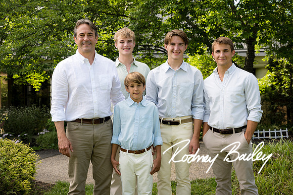 0122__5-27-26_Mosteller-Family-Photography-Session-Meadowlark-Gardens-Virginia-Rodney-Bailey-Photographer
