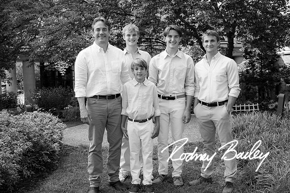 0126__5-27-26_Mosteller-Family-Photography-Session-Meadowlark-Gardens-Virginia-Rodney-Bailey-Photographer