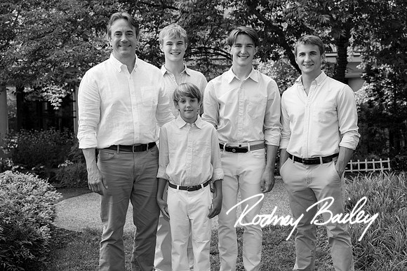 0129__5-27-26_Mosteller-Family-Photography-Session-Meadowlark-Gardens-Virginia-Rodney-Bailey-Photographer