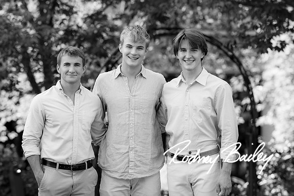 0145__5-27-26_Mosteller-Family-Photography-Session-Meadowlark-Gardens-Virginia-Rodney-Bailey-Photographer
