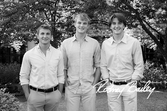 0168__5-27-26_Mosteller-Family-Photography-Session-Meadowlark-Gardens-Virginia-Rodney-Bailey-Photographer