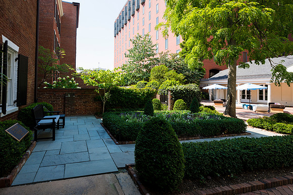 0152__Well-Dunn-Catering-Decatur-House-Washington-DC-Rodney-Bailey-Photography