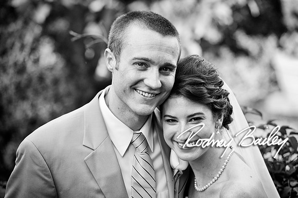 Oatlands Historic House and Gardens Weddings_wedding photography Oatlands Historic House and Gardens Virginia_Oatlands Historic House and Gardens Leesburg Virginia Wedding Photographer