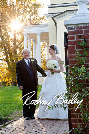 Oatlands Historic House and Gardens Weddings_wedding photography Oatlands Historic House and Gardens Virginia_Oatlands Historic House and Gardens Leesburg Virginia Wedding Photographer