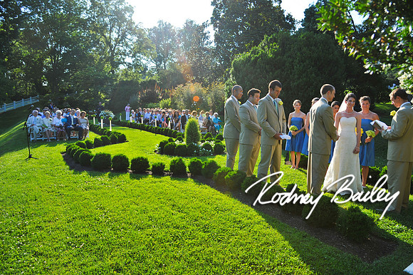 Oatlands Historic House and Gardens Weddings_wedding photography Oatlands Historic House and Gardens Virginia_Oatlands Historic House and Gardens Leesburg Virginia Wedding Photographer