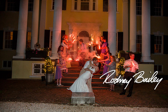 Oatlands Historic House and Gardens Weddings_wedding photography Oatlands Historic House and Gardens Virginia_Oatlands Historic House and Gardens Leesburg Virginia Wedding Photographer