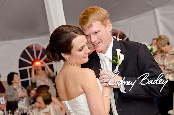 Oatlands Historic House and Gardens Weddings_wedding photography Oatlands Historic House and Gardens Virginia_Oatlands Historic House and Gardens Leesburg Virginia Wedding Photographer