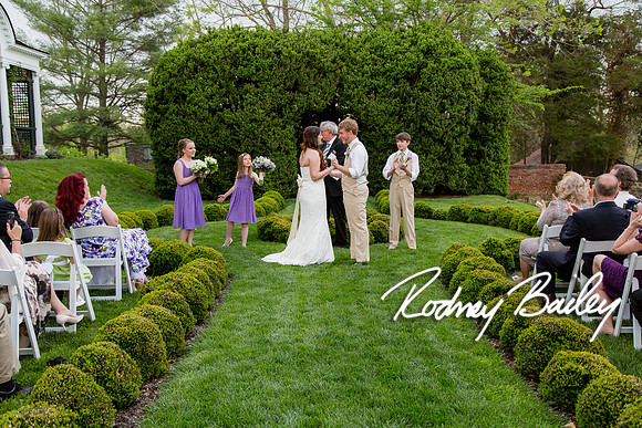 Oatlands Historic House and Gardens Weddings_wedding photography Oatlands Historic House and Gardens Virginia_Oatlands Historic House and Gardens Leesburg Virginia Wedding Photographer