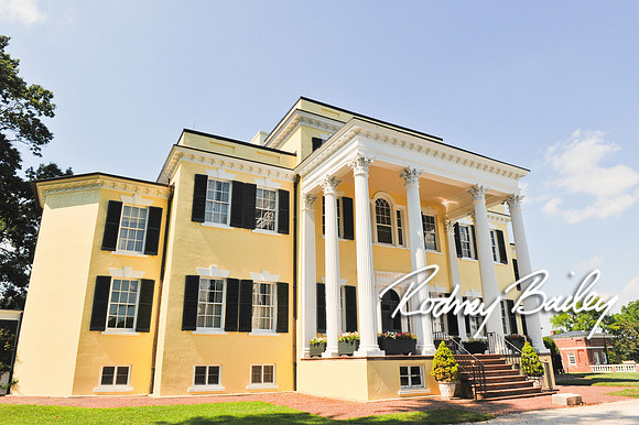 Oatlands Historic House and Gardens Weddings_wedding photography Oatlands Historic House and Gardens Virginia_Oatlands Historic House and Gardens Leesburg Virginia Wedding Photographer