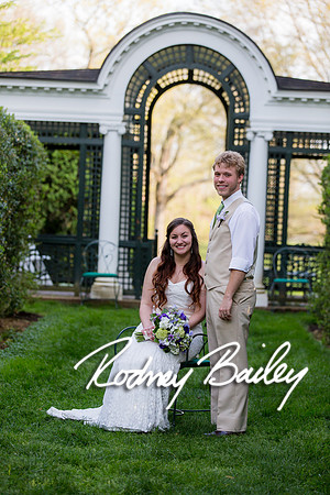 Oatlands Historic House and Gardens Weddings_wedding photography Oatlands Historic House and Gardens Virginia_Oatlands Historic House and Gardens Leesburg Virginia Wedding Photographer