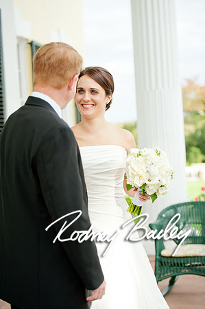 Oatlands Historic House and Gardens Weddings_wedding photography Oatlands Historic House and Gardens Virginia_Oatlands Historic House and Gardens Leesburg Virginia Wedding Photographer