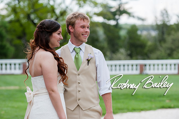 Oatlands Historic House and Gardens Weddings_wedding photography Oatlands Historic House and Gardens Virginia_Oatlands Historic House and Gardens Leesburg Virginia Wedding Photographer