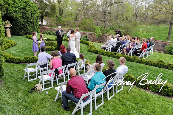 Oatlands Historic House and Gardens Weddings_wedding photography Oatlands Historic House and Gardens Virginia_Oatlands Historic House and Gardens Leesburg Virginia Wedding Photographer