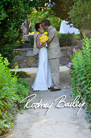 Oatlands Historic House and Gardens Weddings_wedding photography Oatlands Historic House and Gardens Virginia_Oatlands Historic House and Gardens Leesburg Virginia Wedding Photographer