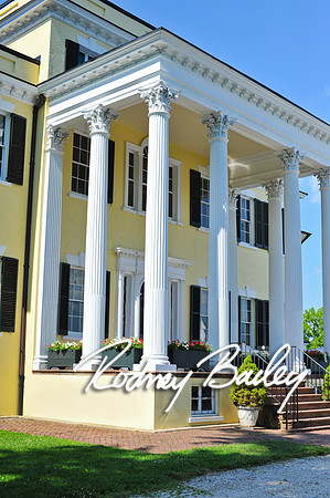 Oatlands Historic House and Gardens Weddings_wedding photography Oatlands Historic House and Gardens Virginia_Oatlands Historic House and Gardens Leesburg Virginia Wedding Photographer