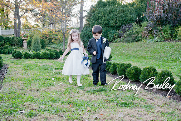 Oatlands Historic House and Gardens Weddings_wedding photography Oatlands Historic House and Gardens Virginia_Oatlands Historic House and Gardens Leesburg Virginia Wedding Photographer