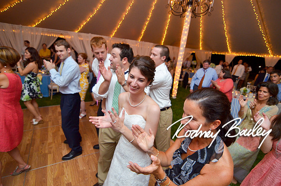 Oatlands Historic House and Gardens Weddings_wedding photography Oatlands Historic House and Gardens Virginia_Oatlands Historic House and Gardens Leesburg Virginia Wedding Photographer