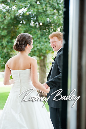 Oatlands Historic House and Gardens Weddings_wedding photography Oatlands Historic House and Gardens Virginia_Oatlands Historic House and Gardens Leesburg Virginia Wedding Photographer